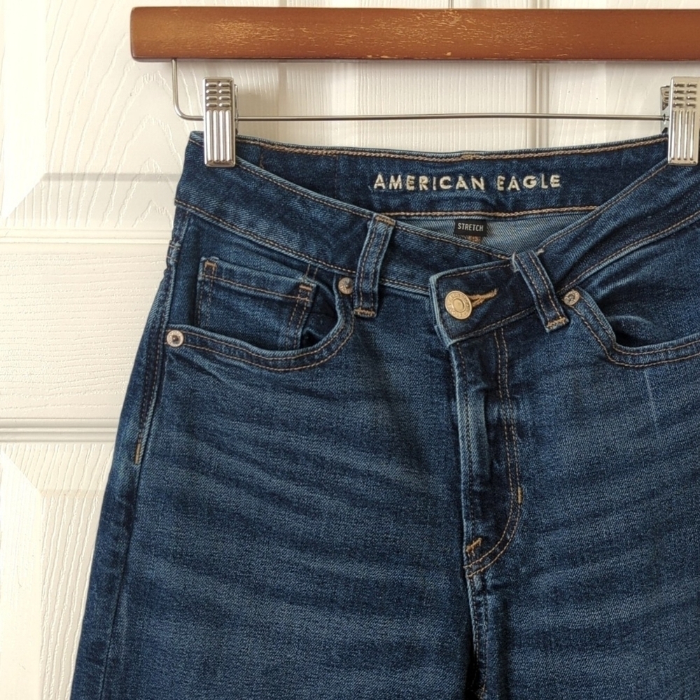 American Eagle Classic Dark Wash High Rise Crossover Straight Leg Mom Jeans 00 - Picture 12 of 15
